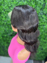 Load image into Gallery viewer, Holli Full Lace Unit