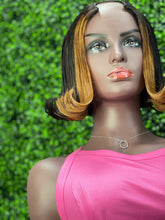 Load image into Gallery viewer, Custom Starr U Part Bob Wig
